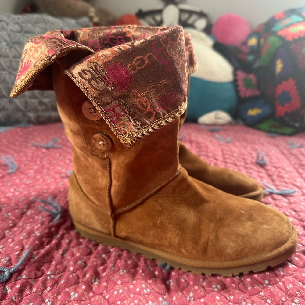 Women's Fold Over Logo Ugg Boots